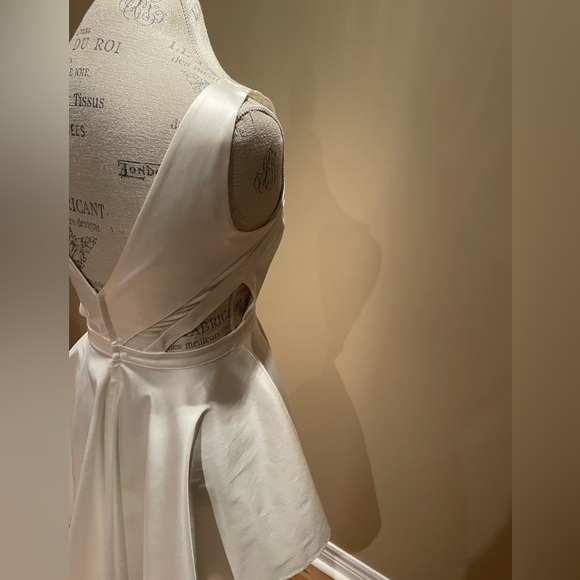 Guess by Marciano White Satin Dress with Cut Outs - Picture 6 of 9